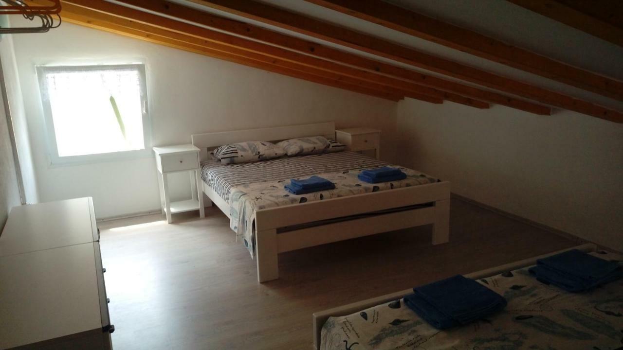 Buc-Vila Nada Villa Cres Eksteriør bilde